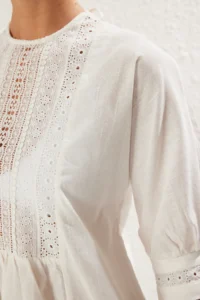 TRENDYOLMİLLA White Weaving Lace Beach Mini Dress - Image 4