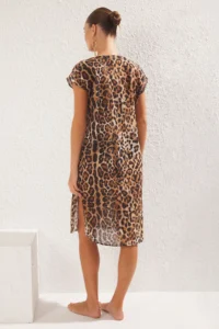TRENDYOLMİLLA Leopard Patterned Weaving 100% Cotton Beach Midi Dress - Image 4