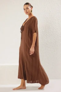 TRENDYOLMİLLA Brown Weaving Binding Detailed Maxi Beach Dress - Image 2