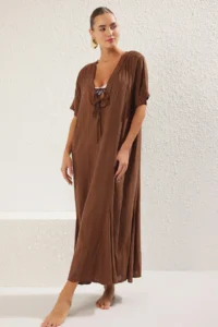 TRENDYOLMİLLA Brown Weaving Binding Detailed Maxi Beach Dress - Image 3
