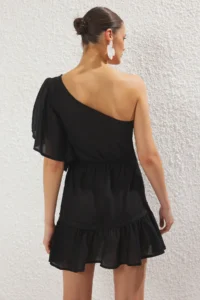 TRENDYOLMİLLA Black Weaving with flywheel 100% Cotton One Shoulder Beach Mini Dress - Image 4