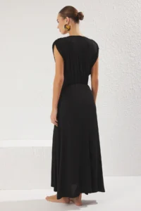 TRENDYOLMİLLA Black Weaving slit Maxi Beach Dress - Image 4
