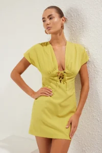 TRENDYOLMİLLA Open Oil Green Weaving Binding Detailed Beach Mini Dress - Image 2
