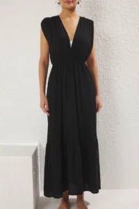 TRENDYOLMİLLA Black Weaving Low-cut back 100% Cotton Maxi Beach Dress - Image 3