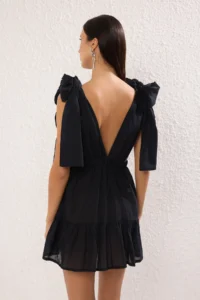 TRENDYOLMİLLA Black Weaving Binding Detailed 100% Cotton Beach Mini Dress - Image 4