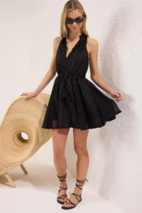 TRENDYOLMİLLA Black Weaving with flywheel Beach Mini Dress - Image 2