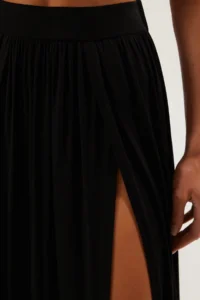 TRENDYOLMİLLA Black Knitting slit Maxi Beach Skirt - Image 4