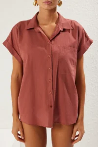 TRENDYOLMİLLA Brown Weaving Pocket Detail Maxi Beach Shirt - Image 4