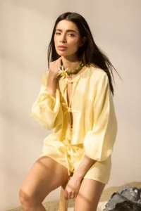 TRENDYOLMİLLA Yellow Weaving Binding Detailed 100% Linen Beach Crop Shirt