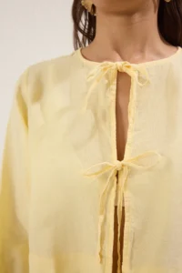 TRENDYOLMİLLA Yellow Weaving Binding Detailed 100% Linen Beach Crop Shirt - Image 11