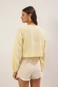 TRENDYOLMİLLA Yellow Weaving Binding Detailed 100% Linen Beach Crop Shirt - Image 12