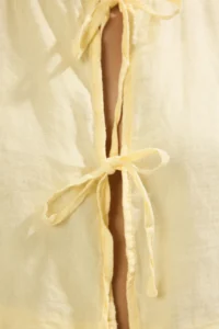 TRENDYOLMİLLA Yellow Weaving Binding Detailed 100% Linen Beach Crop Shirt - Image 7