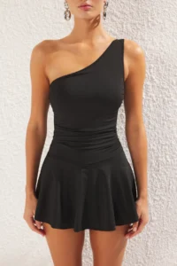 TRENDYOLMİLLA Black One Shoulder Covered Shorts Skirt Basic Swimsuit - Image 3