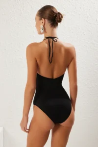 TRENDYOLMİLLA Black V-neck Covered Regular Basic Swimsuit - Image 6