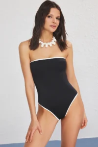 TRENDYOLMİLLA Black Color Bloklu Strapless Regular Swimsuit - Image 2