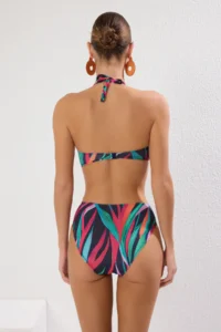 TRENDYOLMİLLA Tropical Patterned with accessories V-neck Covered Regular Mayokini - Image 5