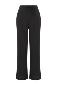 TRENDYOLMİLLA Black Weaving Pocket Detail Beach Regular Waist Pants - Image 5