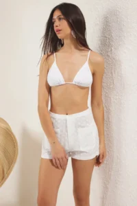 TRENDYOLMiLLA White Weaving Pocket Detail Beach Mini High Waist Shorts & Bermuda - Image 3