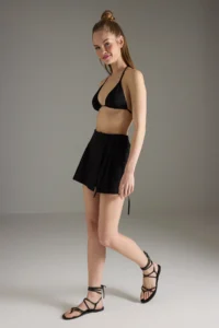 TRENDYOLMiLLA Black Weaving Binding Detailed 100% Cotton Beach Mini High Waist Shorts & Bermuda - Image 2