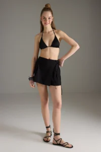TRENDYOLMiLLA Black Weaving Binding Detailed 100% Cotton Beach Mini High Waist Shorts & Bermuda - Image 3