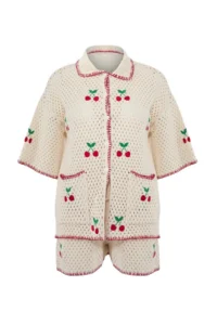 TRENDYOLMİLLA Ecru Knitwear Oversized Kiraz Motifli 100% Cotton Beach Shirt Shorts Set