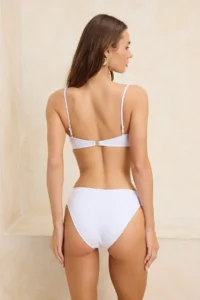 TRENDYOLMİLLA White Premium with accessories Strapless Covered Regular Waist Regular Bikini Set - Image 4