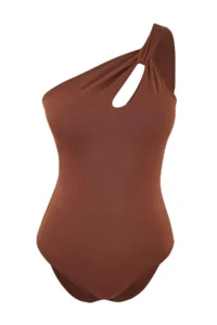 TRENDYOLMİLLA Brown One Shoulder Cut Out Detailed Covered Regular LYCRA® XTRA LIFE Swimsuit - Image 6
