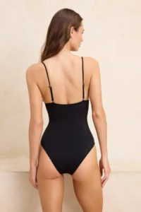 TRENDYOLMİLLA Black with accessories V-neck Covered Regular Swimsuit - Image 4