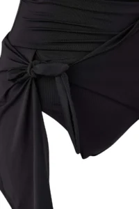 TRENDYOLMİLLA Black Belted Accessory Detailed Binding Detailed V-neck Covered Skirt Swimsuit - Image 7