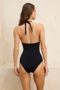 TRENDYOLMİLLA Black V-neck Covered Drapeli Regular Swimsuit - Image 4
