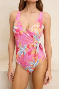 TRENDYOLMİLLA Floral Patterned Binding Detailed V-neck Covered Regular Swimsuit - Image 3