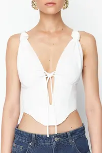 TRENDYOLMİLLA X Zeynep Tosun White Knitting Binding Detailed underwire Bustier - Image 7