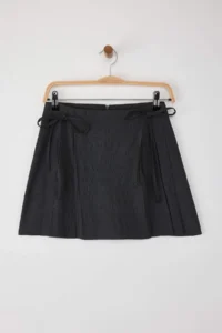 TRENDYOLMiLLA Dark Anthracite Pleat and Ribbon Detailed Mini Size Weaving Skirt - Image 5