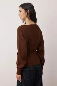 TRENDYOLMİLLA Brown Double breasted Yaka Knitwear Cardigan - Image 4