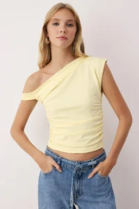 TRENDYOLMİLLA Yellow Knitting Blouse