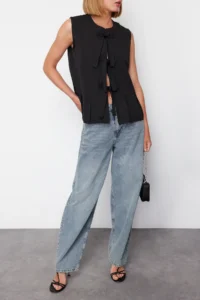 TRENDYOLMİLLA Black Front Tie Bow Detailed Sleeveless Weaving Blouse - Image 2