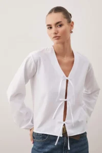 TRENDYOLMİLLA White Front tied up Weaving Shirt