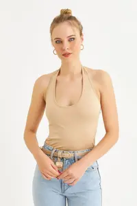 Cool & Sexy Women Stone Boyun Sleeveless Crop Blouse - Image 3