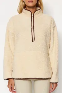 TRENDYOLMİLLA Ecru Plush Knitting Sports Sweatshirt - Image 3
