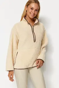 TRENDYOLMİLLA Ecru Plush Knitting Sports Sweatshirt - Image 5