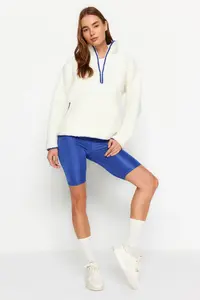 TRENDYOLMİLLA White Plush Knitting Sports Sweatshirt - Image 5