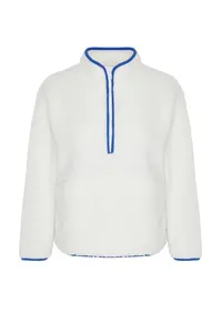 TRENDYOLMİLLA White Plush Knitting Sports Sweatshirt - Image 7