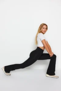 TRENDYOLMİLLA Black Shaping Hem Snap Button Detailed flared leg Yoga Knitting Sports Leggings - Image 2