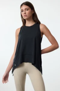 TRENDYOLMİLLA Black Micro Material Reflector Printed Yoga Knitting Sports Top/Blouse - Image 2