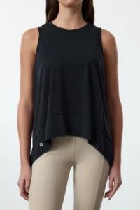 TRENDYOLMİLLA Black Micro Material Reflector Printed Yoga Knitting Sports Top/Blouse - Image 3