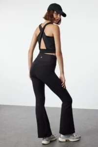 TRENDYOLMİLLA Black Brushed Soft Waist Extra Shaping flared leg Yoga Knitting Sports Leggings - Image 4