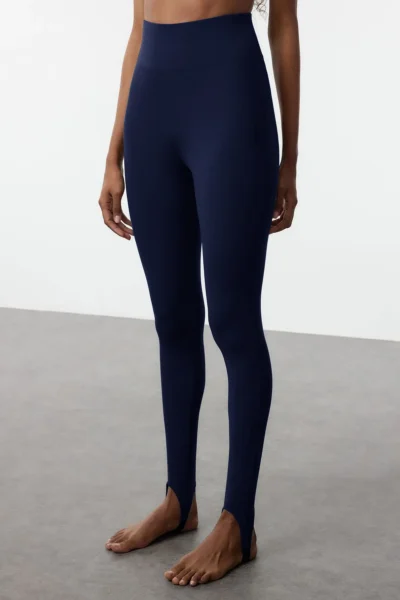 THMAW25TY00009-NAVY-BLUE_1