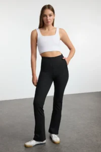 TRENDYOLMİLLA Black Shaping Zippered Pocket Detail Tam Size Knitting Sports Pantolonu - Image 2