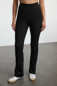 TRENDYOLMİLLA Black Shaping Zippered Pocket Detail Tam Size Knitting Sports Pantolonu - Image 5