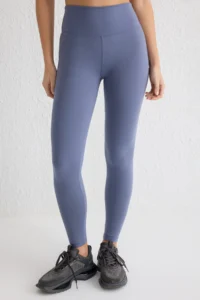 TRENDYOLMİLLA Indigo Soft Brushed Material Reflector Print Detailed Full Size Knitting Sports Leggings - Image 4